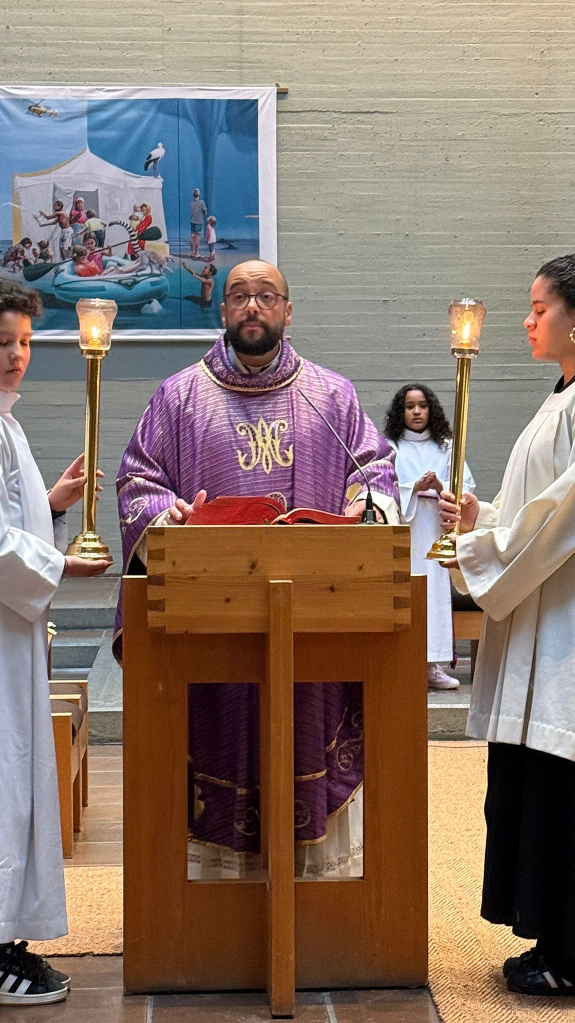 Na espiritualidade católica, contemplamos Maria.